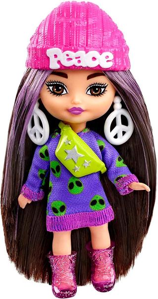 Лялька Mattel Barbie Extra Minis Brunette with Alien Sweater Dress HLN46 КБ0088 фото