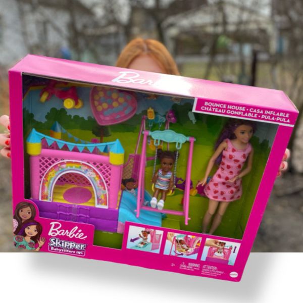 Ігровий набір Barbie Skipper Babysitters Bounce House з лялькою Skipper Babysitter (HHB67) КБ0187 фото