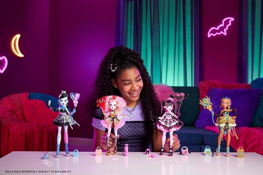 УЦЕНКА (Примята коробка) Кукла Monster High Страх который сладкий день рождения Кукла Купидон JBG77 КМ0077у фото