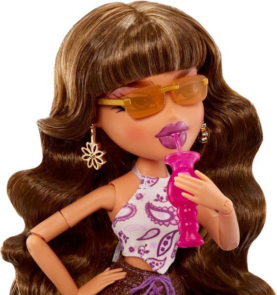 Лялька Bratz Alwayz Yasmin Братц Ясмін 10 аксесуарів та постер 505211 БЦ0001 фото